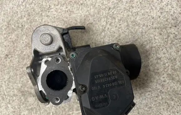 Audi A5 8T 8F Throttle valve 03L128063E 0808110545 A2C53338105