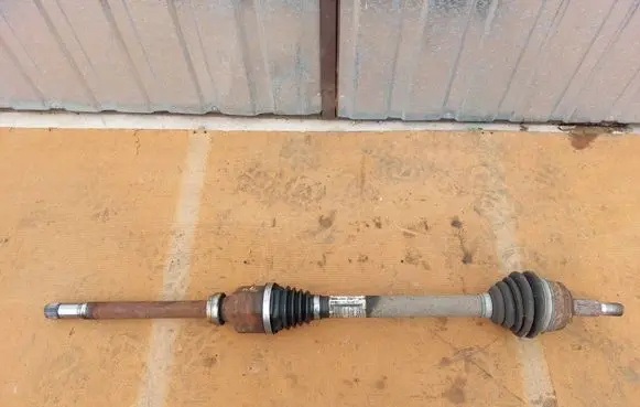 Peugeot 308 Front driveshaft 9670725580