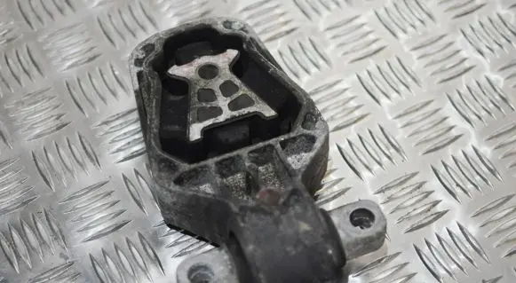 Mercedes-Benz CLA C117 X117 W117 Engine mount bracket A2462401209