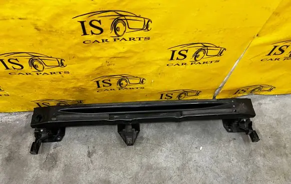 Renault Clio IV Front bumper support beam 