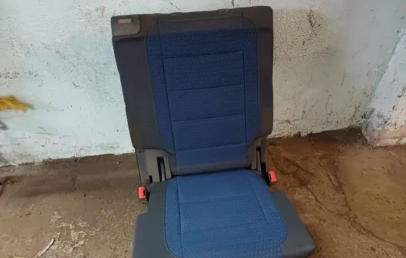 Volkswagen Touran I Third row seats 1T0885866A