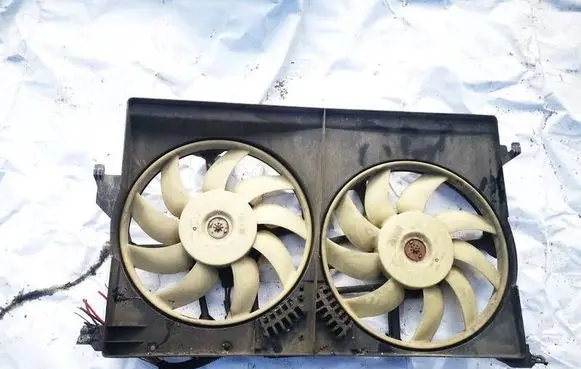 Opel Signum Radiator cooling fan shroud 13114370
