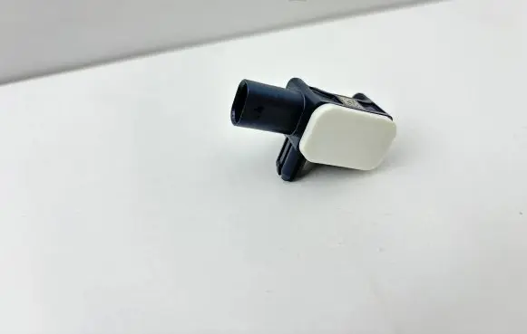 Maserati Ghibli Airbag deployment crash/impact sensor 670038225 148180705 11799656