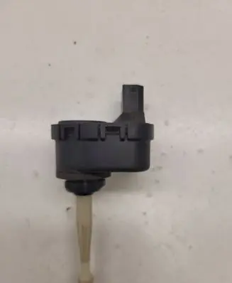 BMW 3 E46 Headlight level adjustment motor 0307852309