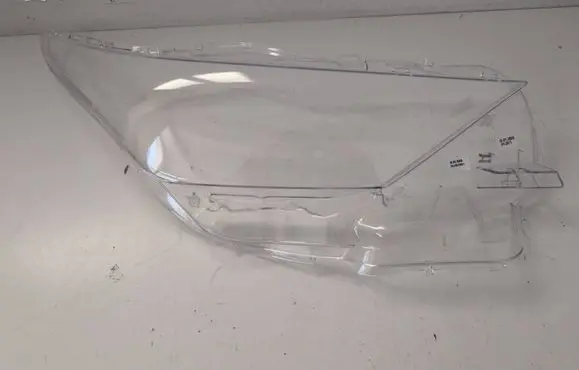Toyota Auris E180 Headlight lense 