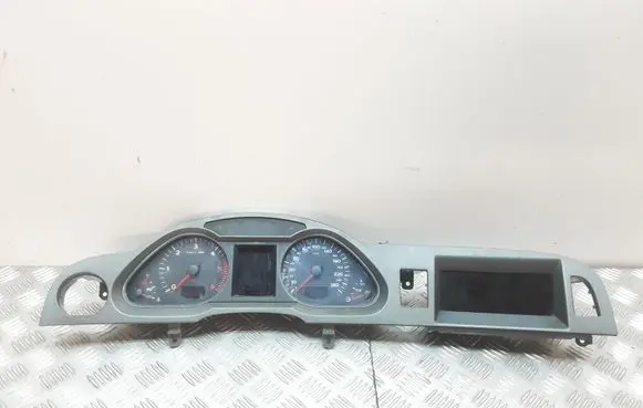 Audi A6 S6 C6 4F Speedometer (instrument cluster) 4F0920900N 4F0919603