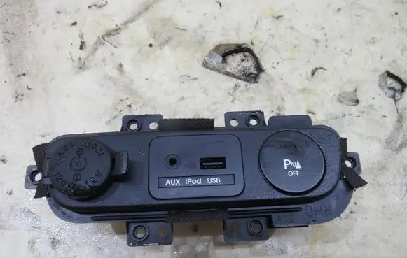 KIA Sportage AUX in-socket connector 93700-3U690