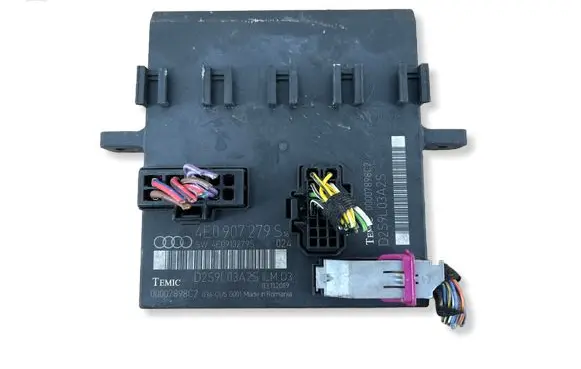 Audi A8 S8 D3 4E Comfort/convenience module 4E0907279S 00007898C2 4E0910279S