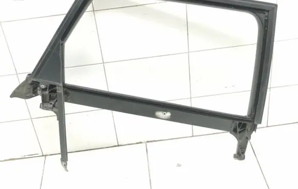 Audi A3 S3 8P Rear door window/glass frame 200300035
