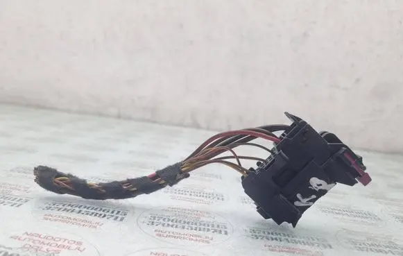 Audi A6 S6 C6 4F Front door wiring loom 8E0972701