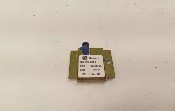 Volkswagen Beetle A5 Aerial antenna amplifier 3C5035534F 920105105