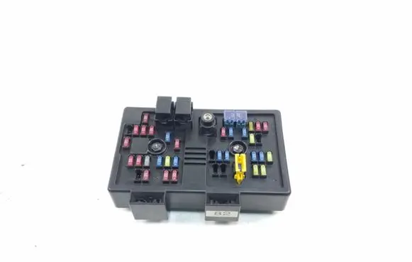 Chevrolet Captiva Fuse box set 9682108282