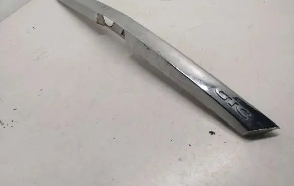 Opel Astra H Tailgate trim 461088395