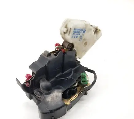 Subaru Impreza II Front door lock 61100FE000 0892043A