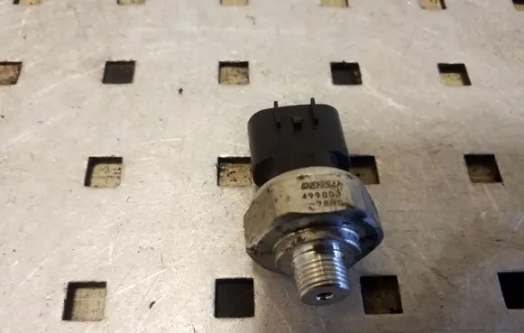 Toyota Auris E180 Air conditioning (A/C) pressure sensor 4990007880