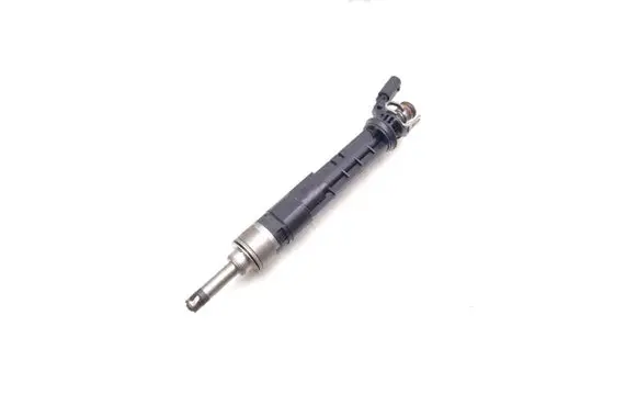 Mercedes-Benz A W176 Fuel injector A2820700087 166002932R
