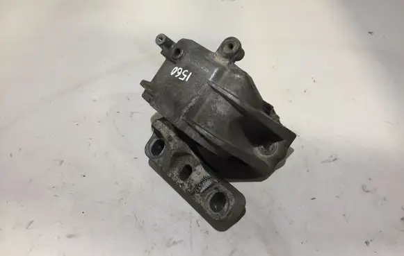 Skoda Octavia Mk2 (1Z) Engine mount bracket 1K0199262