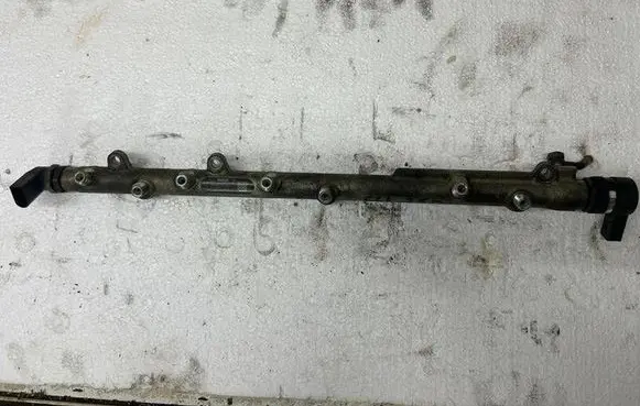 Fuel main line pipe