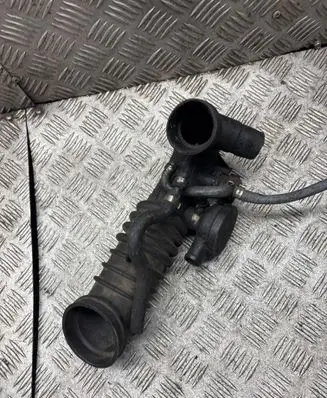 Audi A4 S4 B5 8D Air intake hose/pipe 058133356A