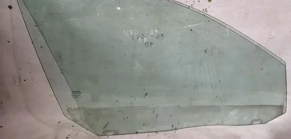 Volvo V70 Front door window glass four-door