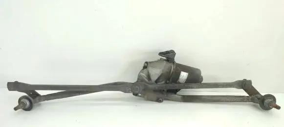 Volkswagen Crafter Front wiper linkage and motor