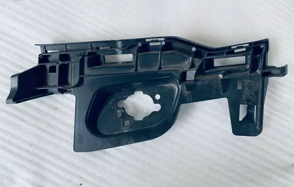 Audi A7 S7 4G Front bumper mounting bracket 4G8807095C 17443