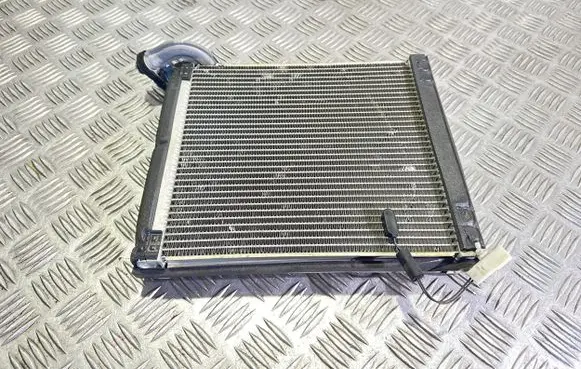 Toyota Auris E180 A/C cooling radiator (condenser)
