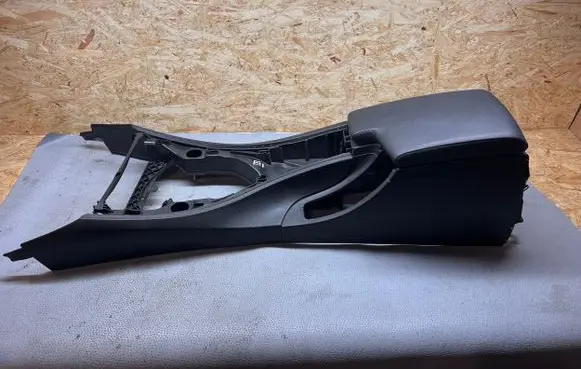 BMW 3 E90 E91 Armrest 7075357 51167075357