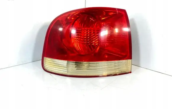 Volkswagen Touareg I Rear/tail lights