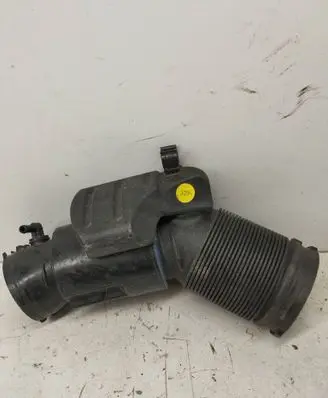 Audi A6 S6 C6 4F Air intake duct part 06E129629M 06E129629L