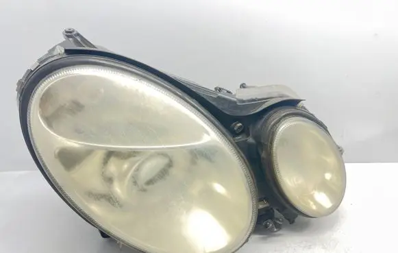 Mercedes-Benz E W211 Headlight/headlamp 154360 5DV008290
