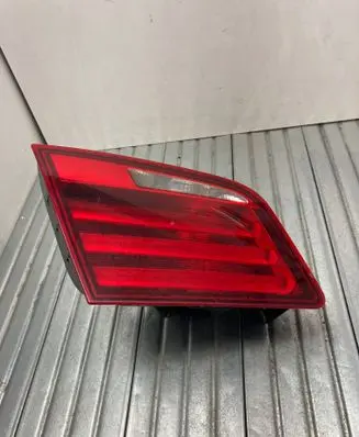 Tailgate rear/tail lights
