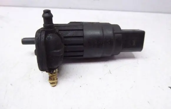 Skoda Octavia Mk2 (1Z) Windscreen/windshield washer pump 1K6055651