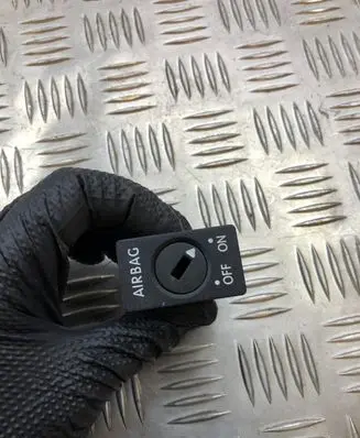 Audi A4 S4 B7 8E 8H Passenger airbag on/off switch 5P0919237B