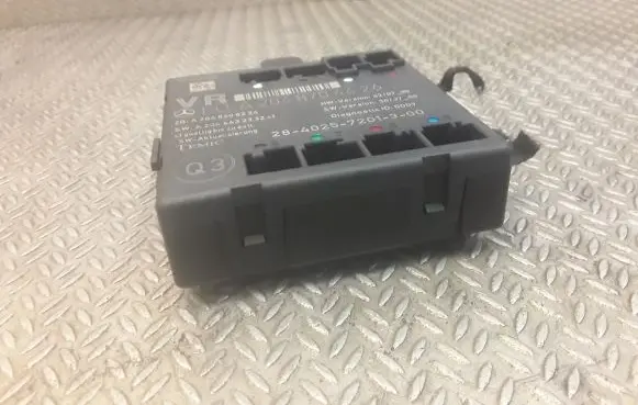 Mercedes-Benz C W204 Door control unit/module 2048704426 A2048704426