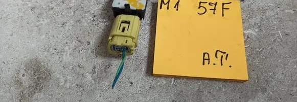 Toyota Avensis T250 Airbag deployment crash/impact sensor 8983305020