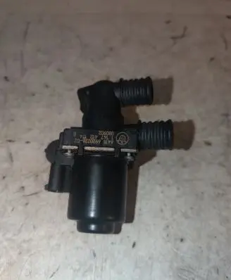BMW 5 E60 E61 Coolant heater control valve 6920226