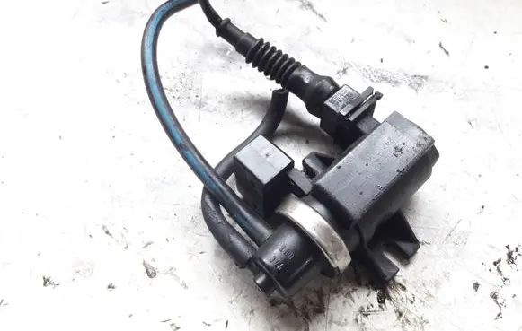 BMW 3 E46 Vacuum valve 72279600