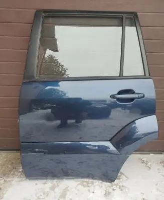 Toyota Land Cruiser (J120) Rear door