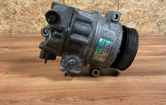 Volkswagen PASSAT B6 Air conditioning (A/C) compressor (pump) 1K0820803S 01813501663