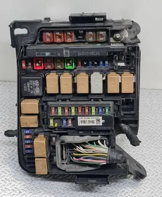 Hyundai i40 Fuse module 919503X510 1609263012 E01106