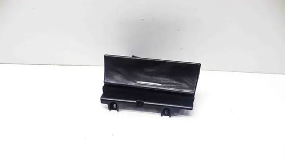 Chrysler 300C Car ashtray S6BG79DX9AE