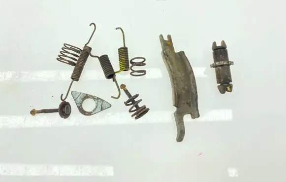 Subaru Legacy Handbrake/parking brake pads 