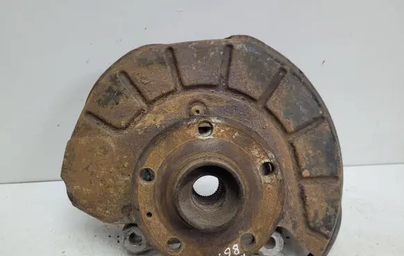 Volkswagen PASSAT B6 Front wheel hub