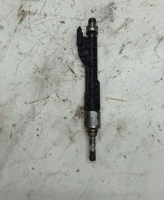 BMW 6 F12 F13 Fuel injector 13647599876