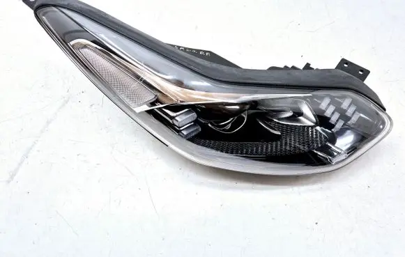 KIA Sportage Headlight/headlamp F192102200 F192152600 F192152610
