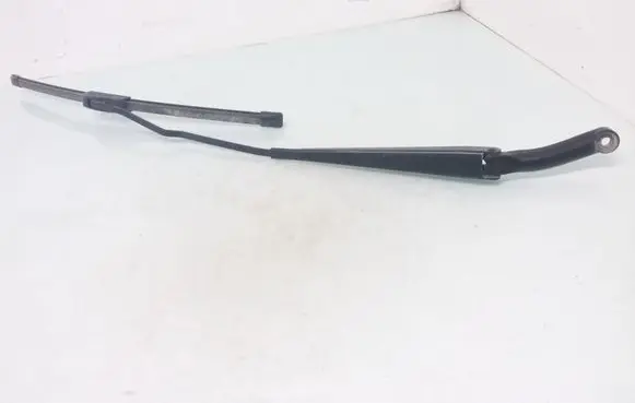 Volvo XC70 Front wiper blade arm 8624269