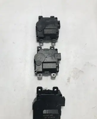 Suzuki Vitara (LY) A/C air flow flap actuator/motor 