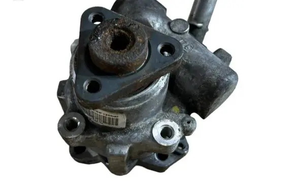 BMW X3 E83 Power steering pump 7692974