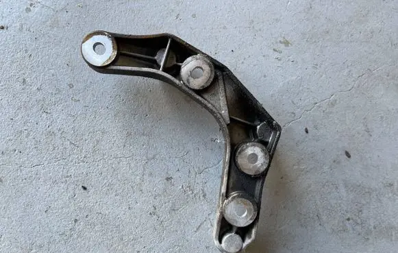Mercedes-Benz GLC X253 C253 EGR valve cooler bracket A6420140600
